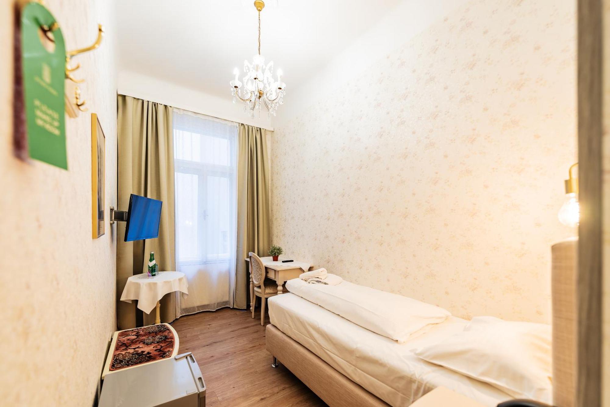 Hotel Pension Baronesse Viyana Dış mekan fotoğraf